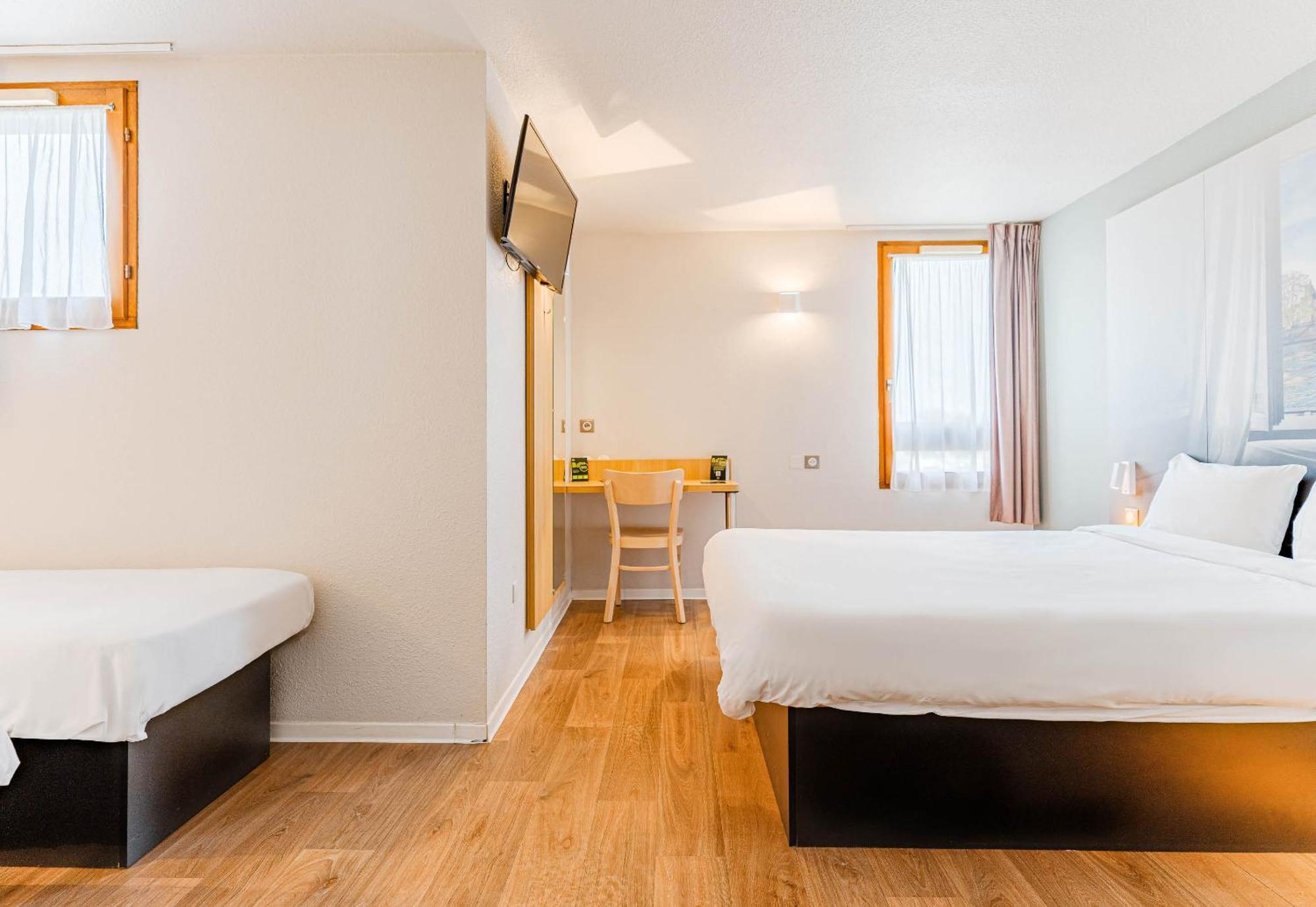 B&B Hotel Шательро Екстер'єр фото