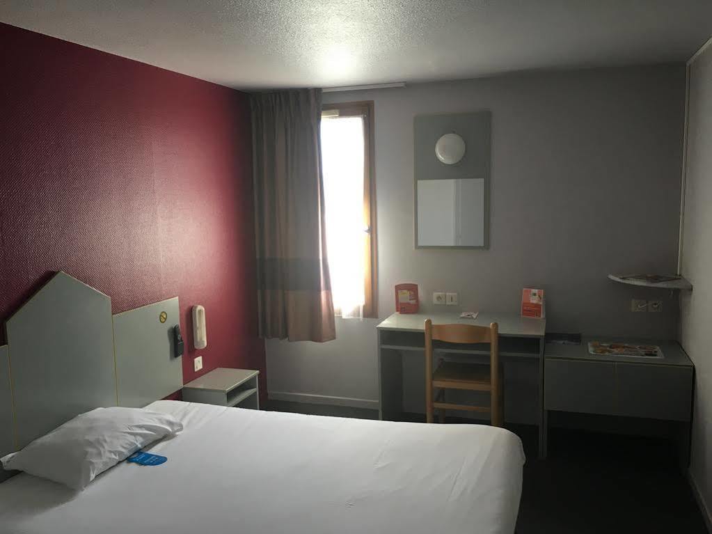 B&B Hotel Шательро Екстер'єр фото