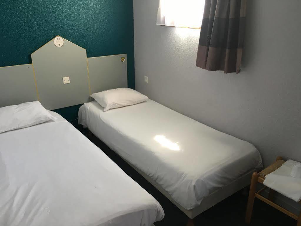 B&B Hotel Шательро Екстер'єр фото